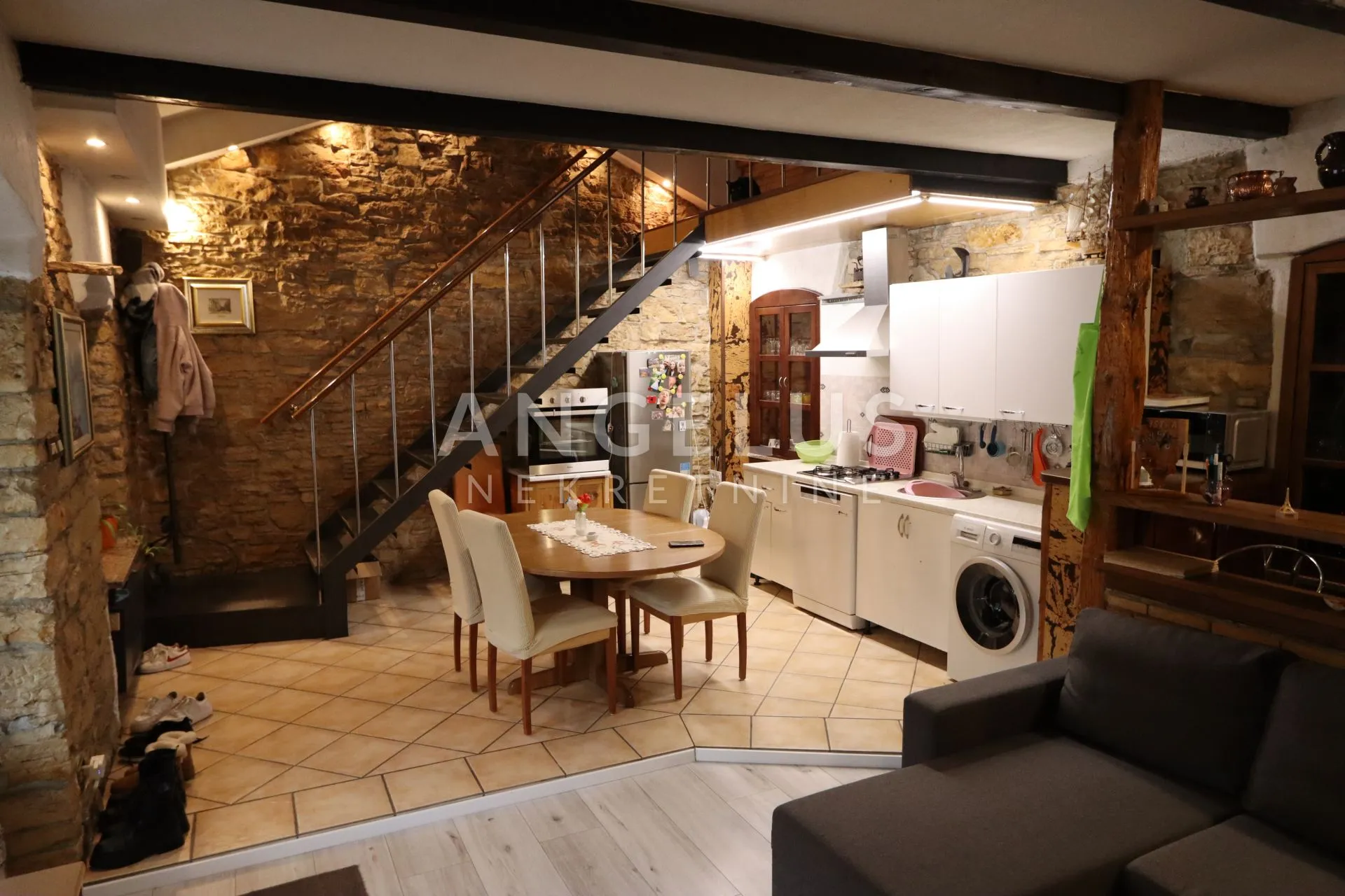 istra, pazin - dvojna kuća sa predivnim pogledom, 208m2, prodaja! - slika 8