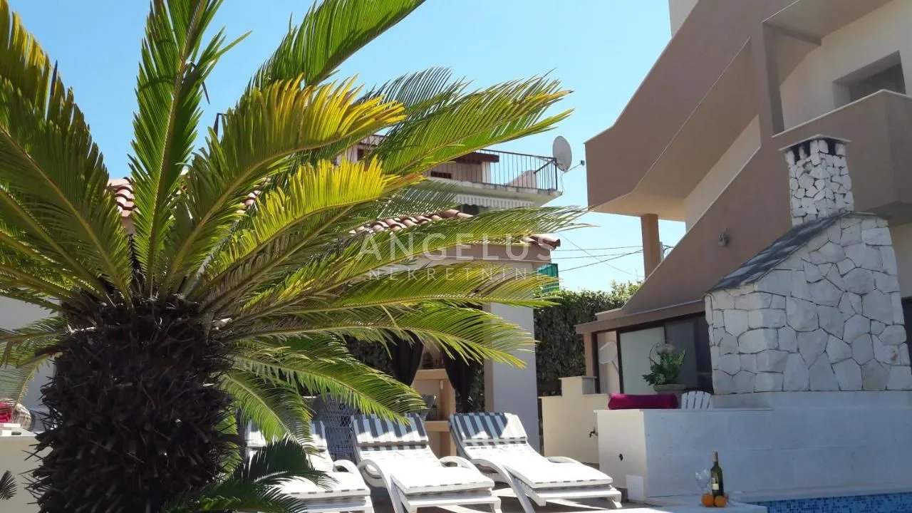 trogir - uređena apartmanska kuća sa bazenom i teretanom, 350 m2 - slika 4