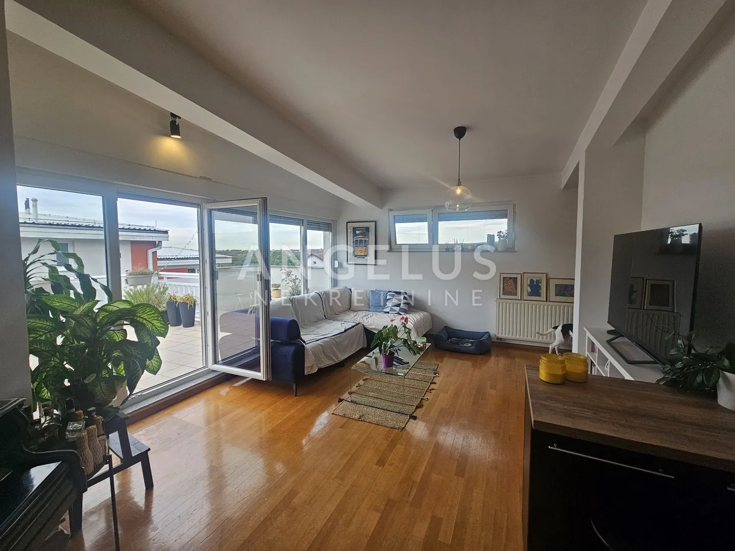 zagreb, gornja dubrava - penthouse 65m2 sa terasom i park. mjestom - slika 1