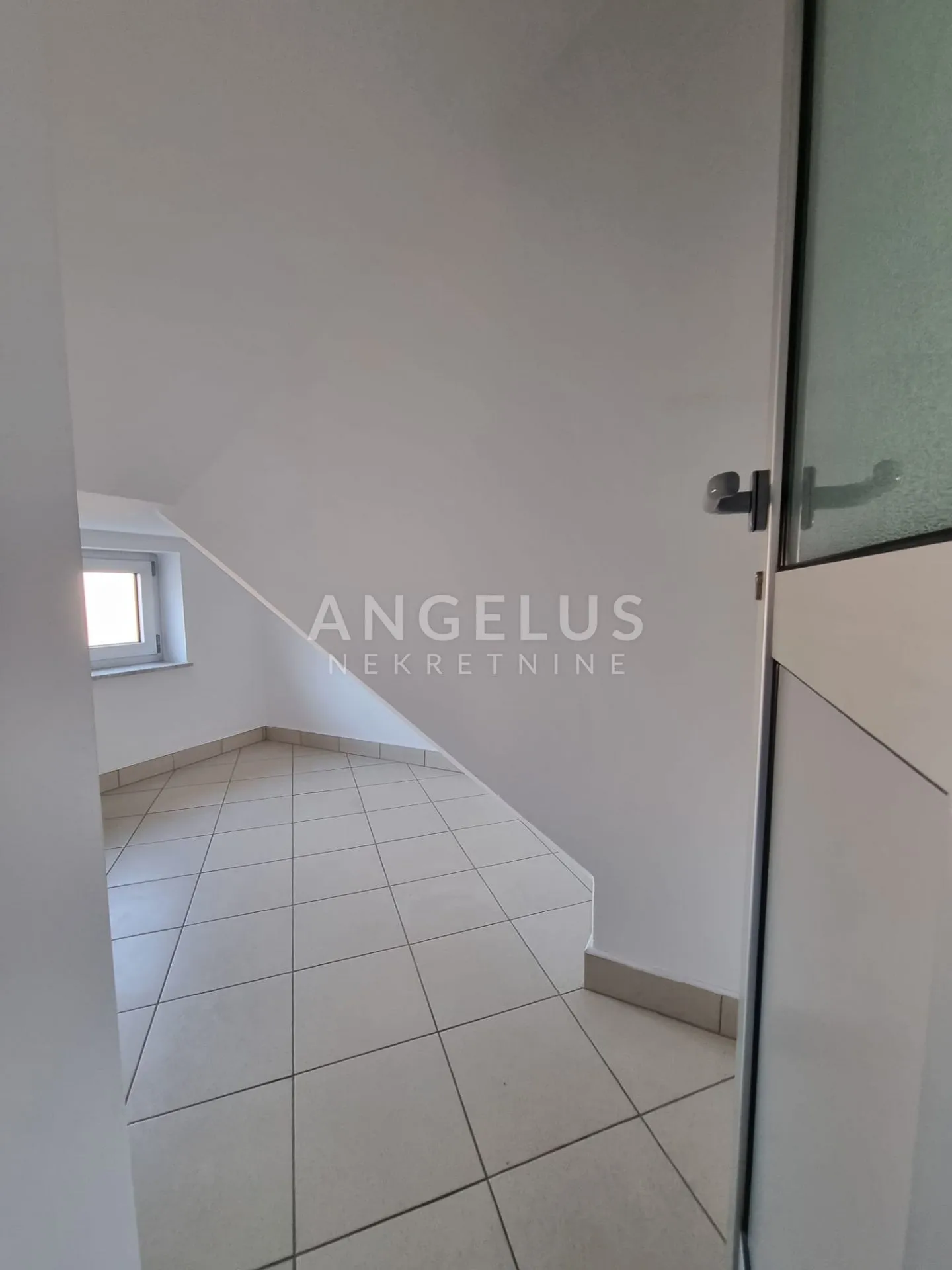zagreb, špansko - 5-sobni stan u prizemlju (109m2) s velikom terasom, prodaja - slika 9