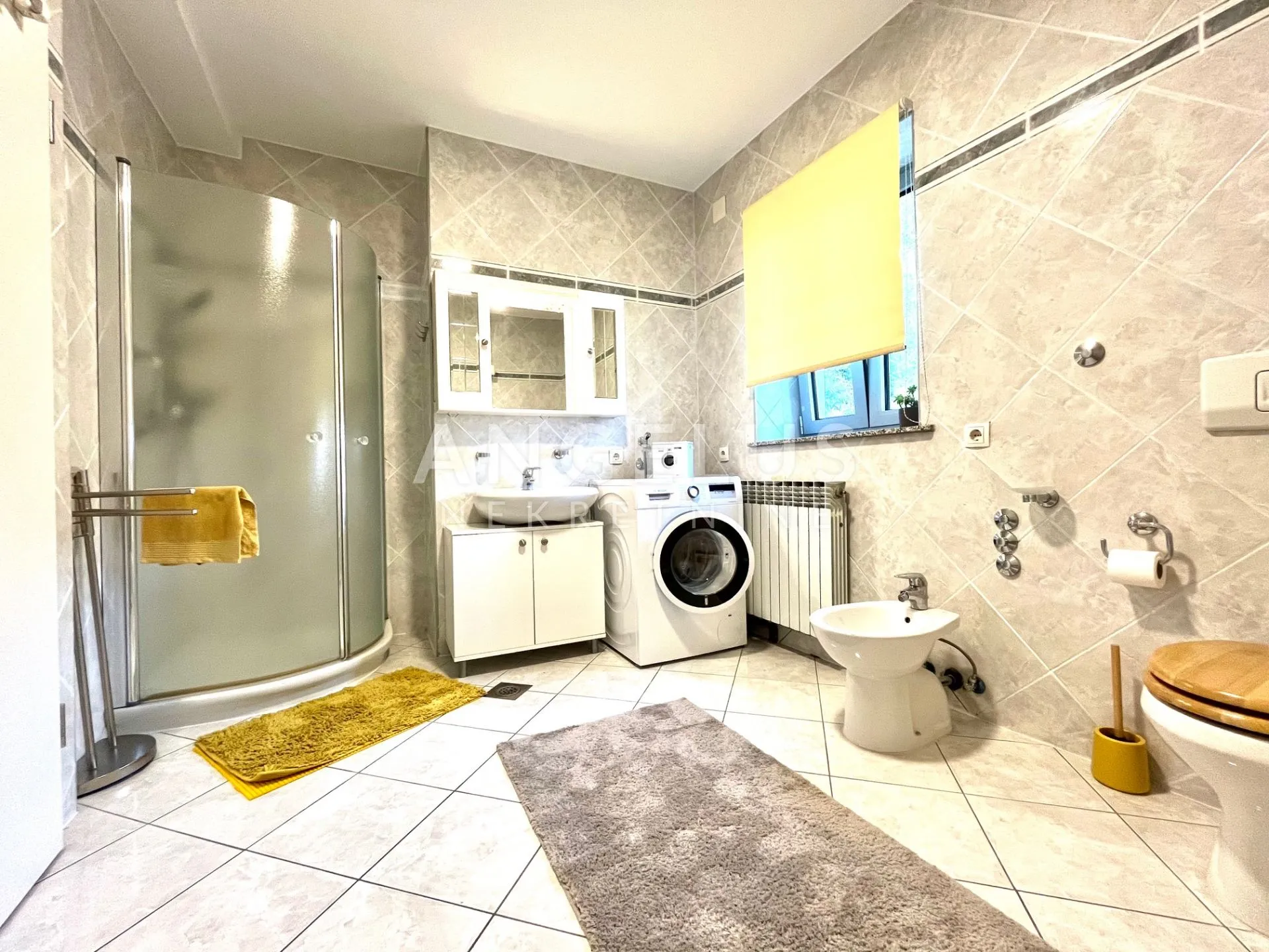 zagreb, pantovčak - šarmantni dvoetažni stan 190m2 s terasom - slika 22