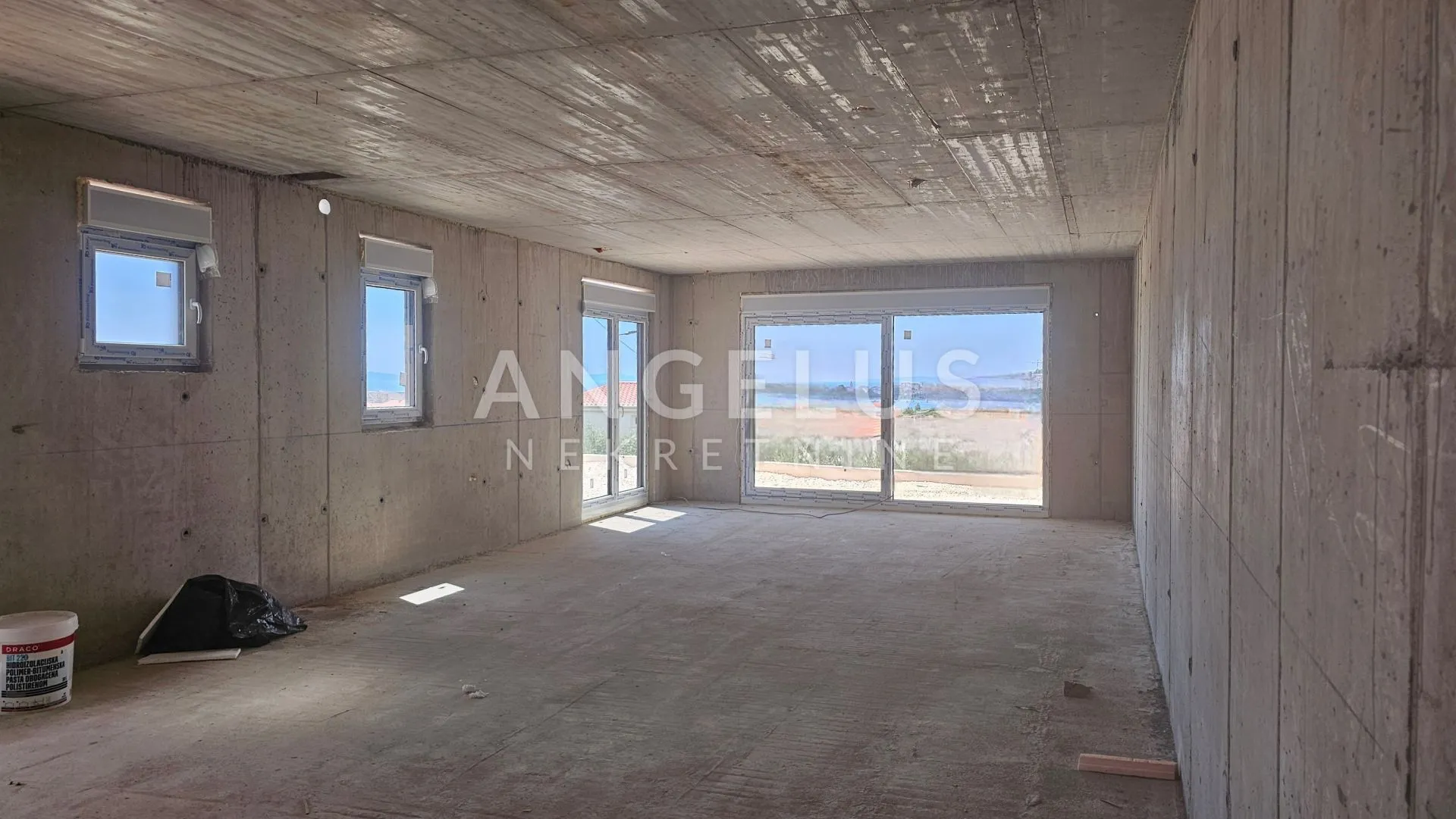 strožanac, podstrana - trosoban stan penthouse, 2 parkinga prodaja - slika 7