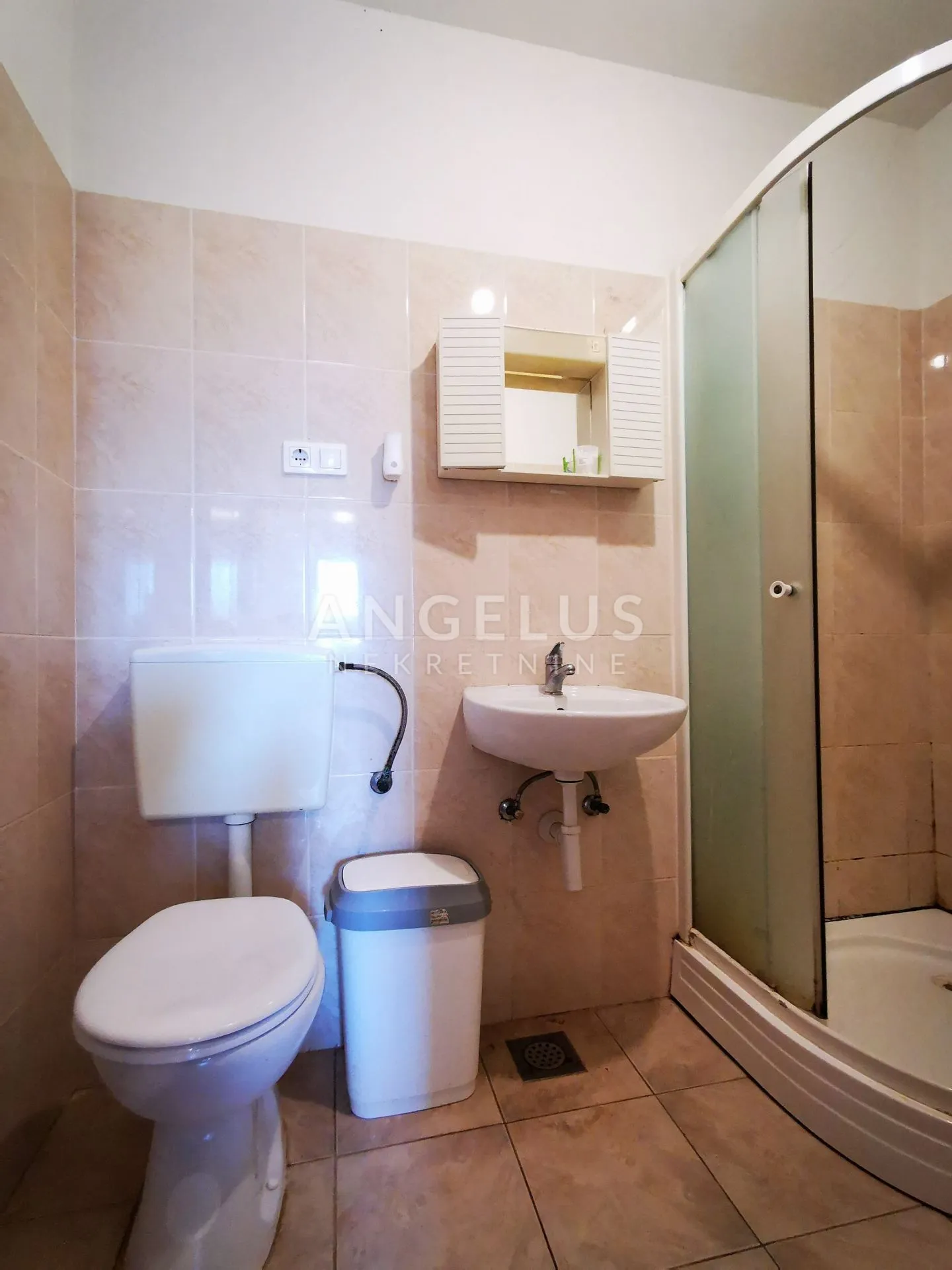 šolta, maslinica - jednosobni apartman u centru maslinice, 43 m2 prodaja - slika 8