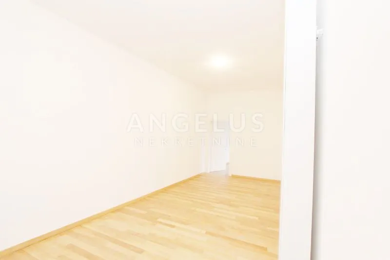 zagreb (prekrižje) stan za najam, 200m2 - slika 26
