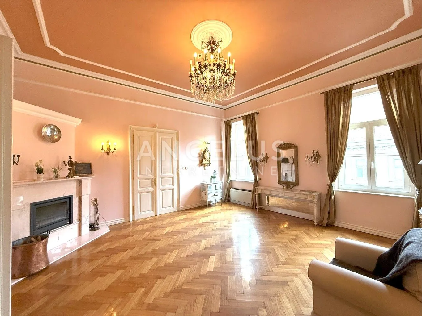 Zagreb, Centar- građanski stan za najam, 150m2