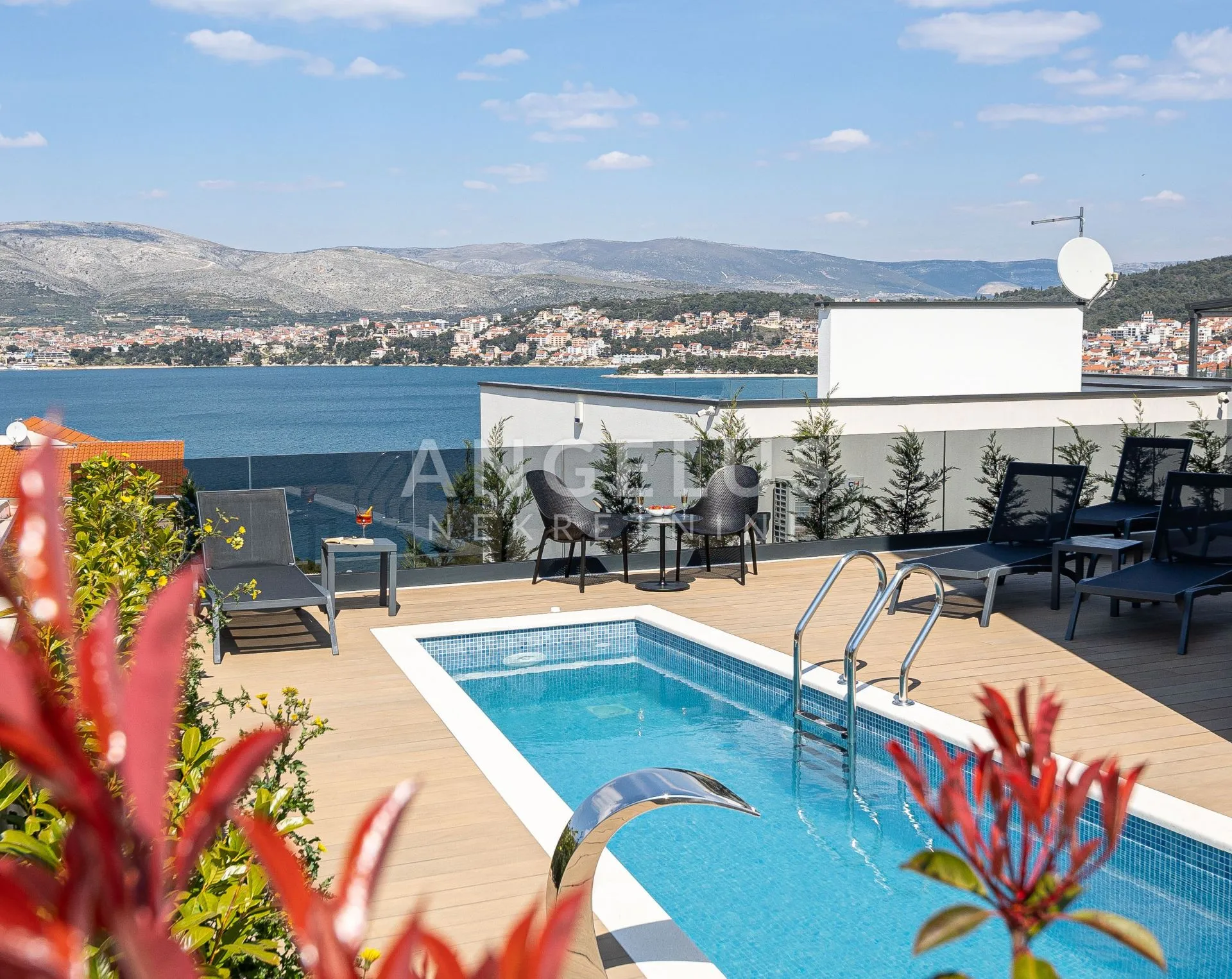 trogir, čiovo - moderna vila u nizu, sa bazenom i prekrasnim pogledom na more, 282 m2 - slika 1
