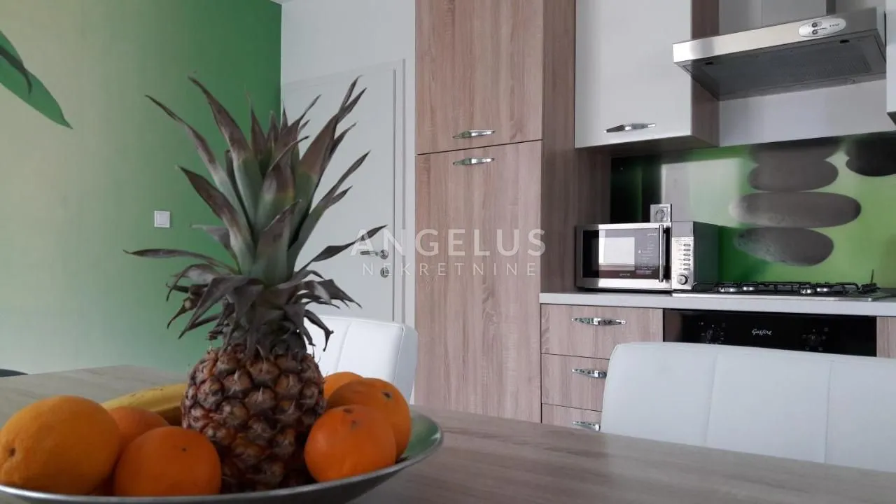 trogir - uređena apartmanska kuća sa bazenom i teretanom, 350 m2 - slika 8