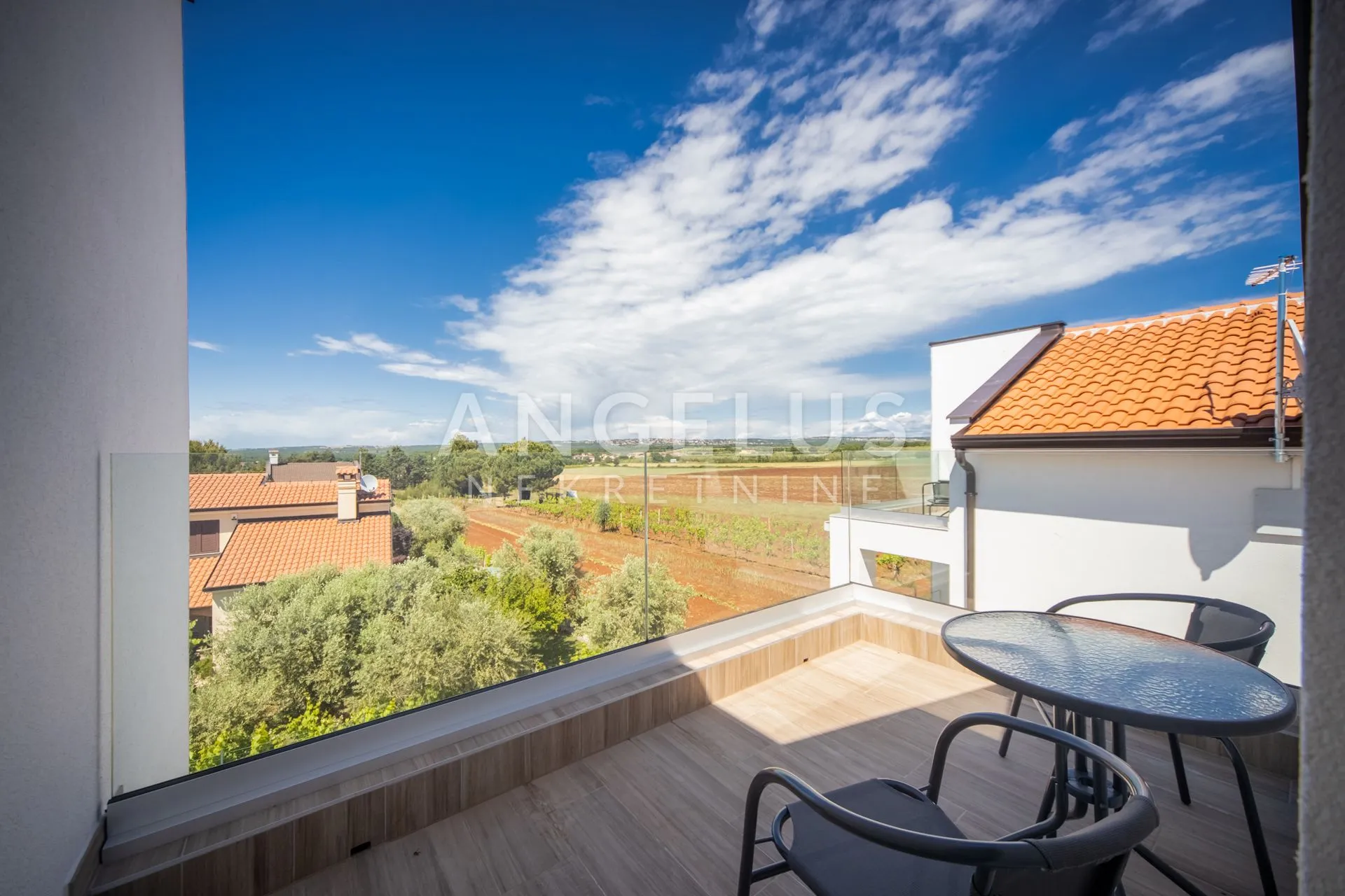 istra, poreč - prodaje se villa sa bazenom - slika 18