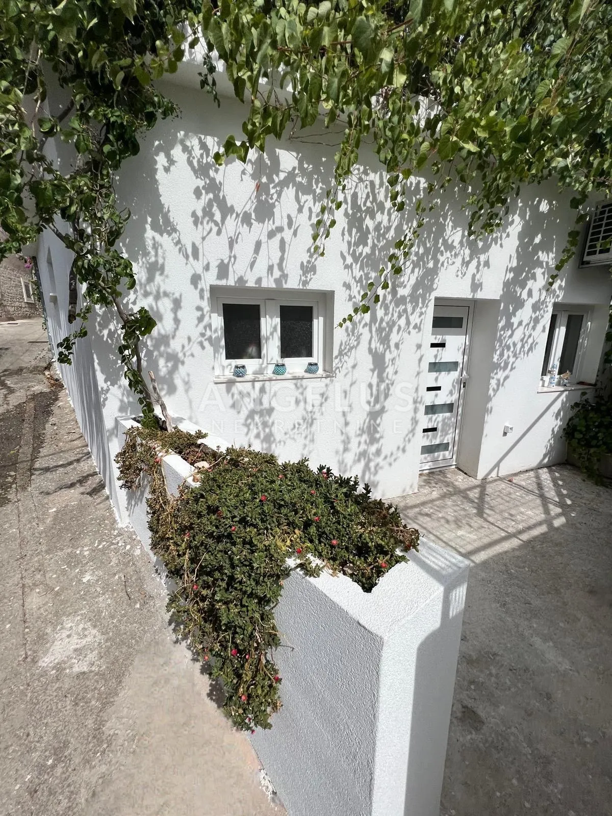 čiovo slatine - kuća, apartman i spremište za brod prodaja - slika 24