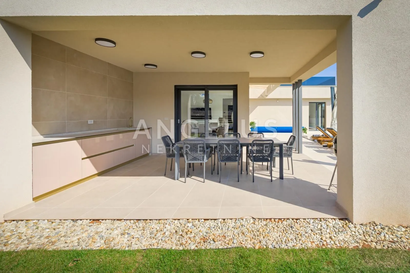 istra, rovinj - moderna vila s bazenom, 210m2, dugoročno! - slika 16