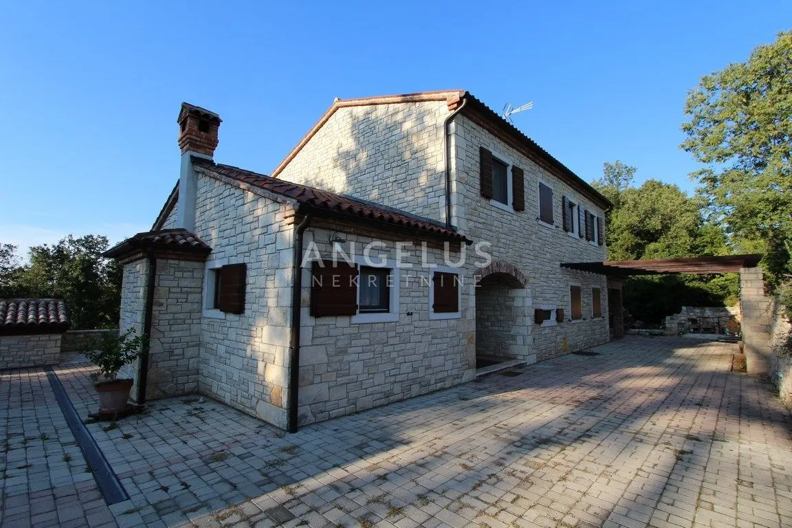 istra, buje, kamena vila s bazenom - slika 24
