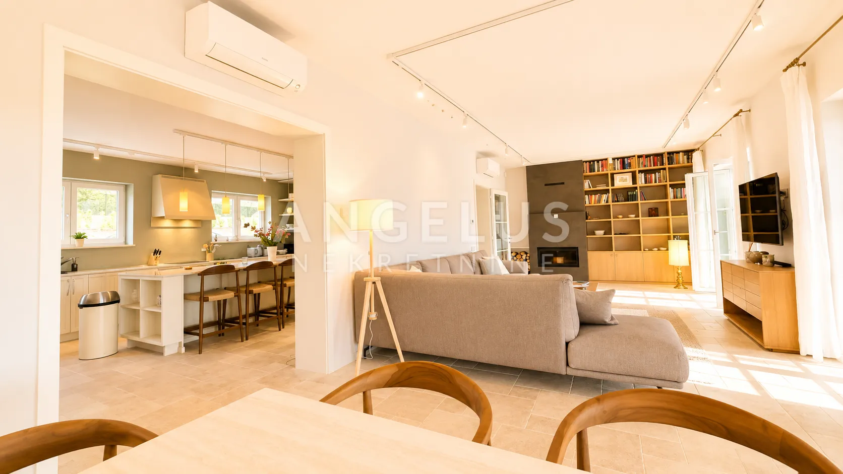 opatija, volosko - kuća s pogledom na more s bazenom, 230m2, dugoročni najam! - slika 11