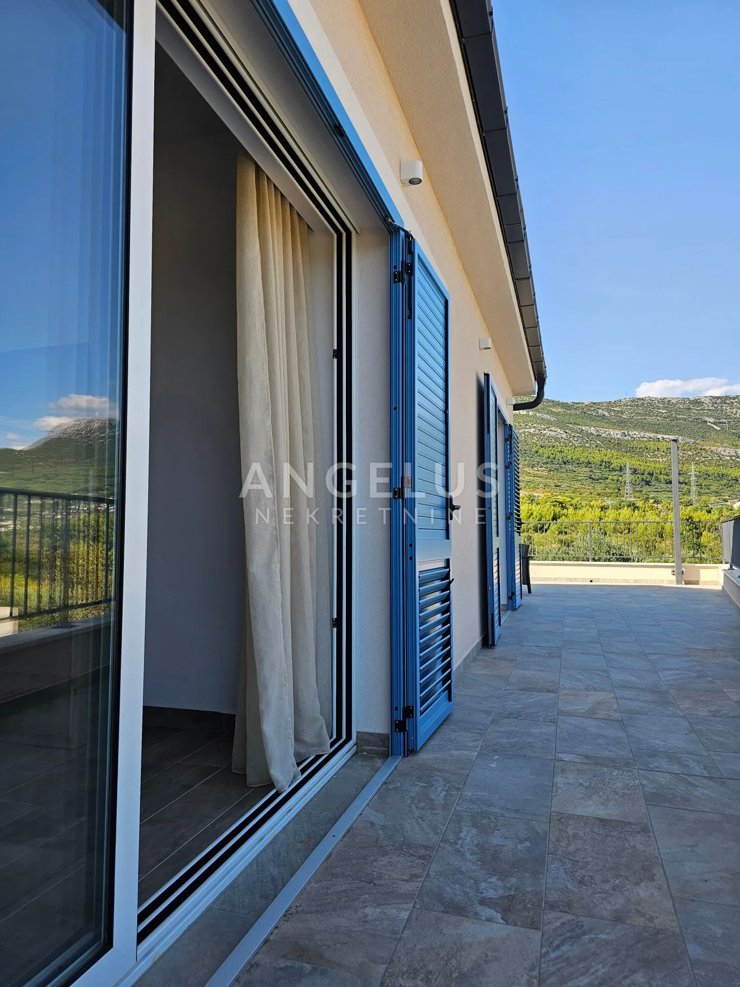 kaštel novi - novoizgrađena mediteranska kuća sa bazenom prodaja - slika 24