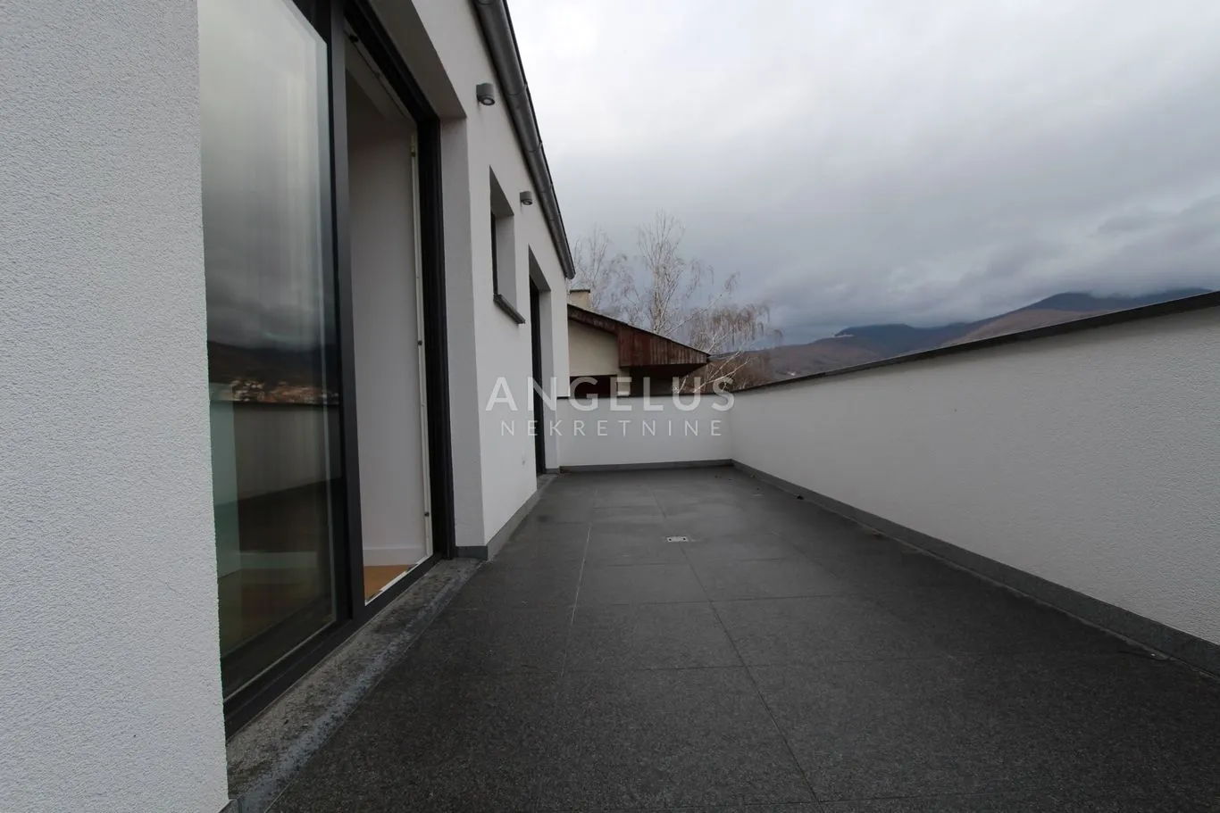 zagreb, mlinovi - luksuzna kuća 450 m2 s bazenom, garažom i vrtom - slika 19