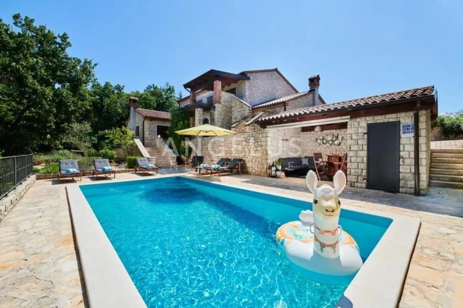 istra, buje, kamena vila s bazenom - slika 3