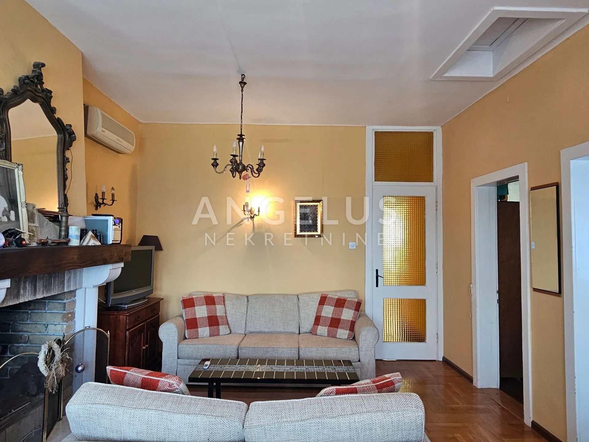 brač, sutivan - kamena kuća, 1.red uz more - slika 6