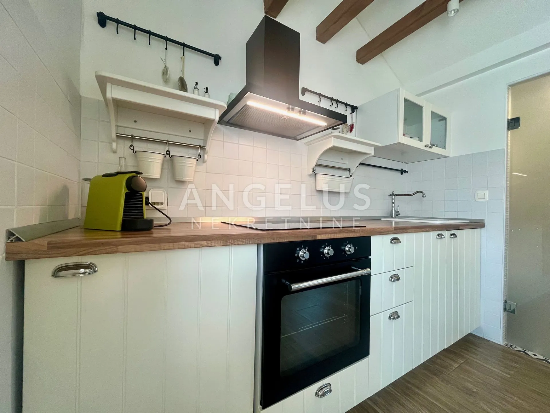 zagreb, gračani - moderna kuća 250m2 s bazenom - slika 32