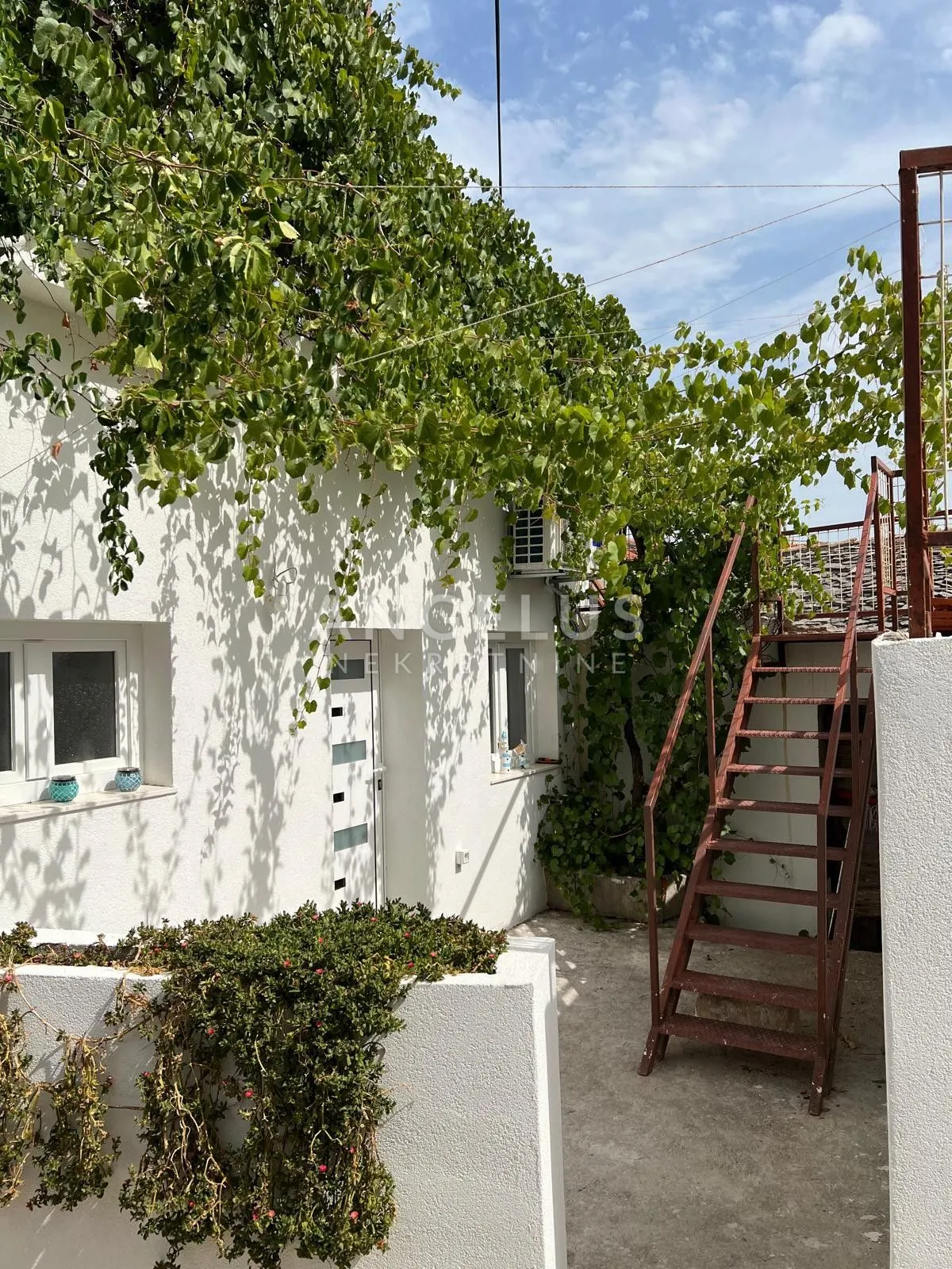 čiovo slatine - kuća, apartman i spremište za brod prodaja - slika 23