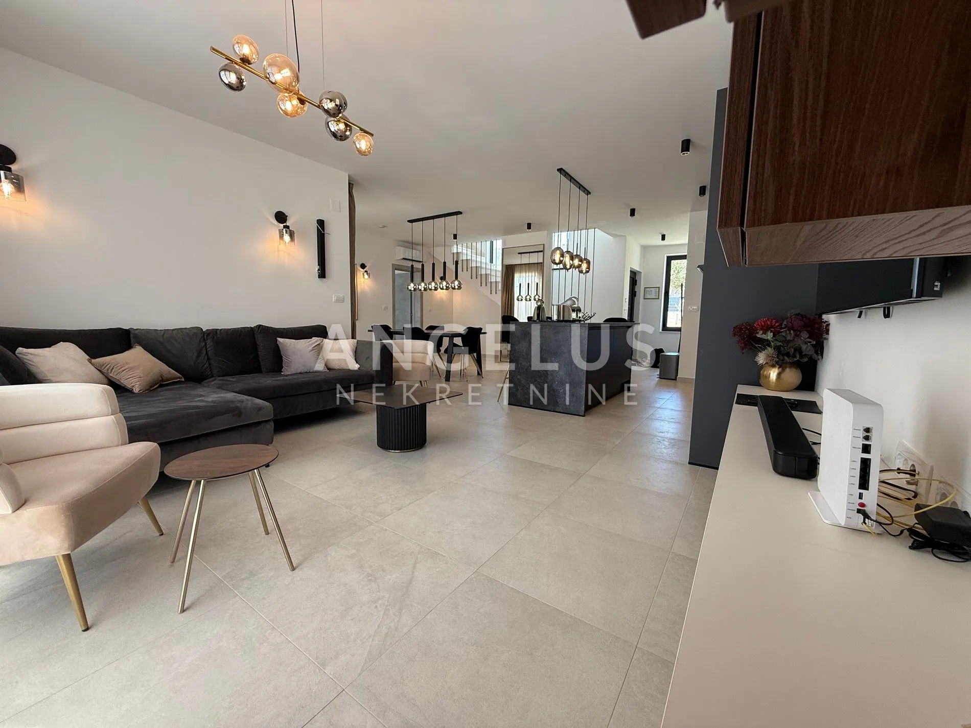 kaštel stari - luksuzna vila sa bazenom, novogradnja, prodaja - slika 21