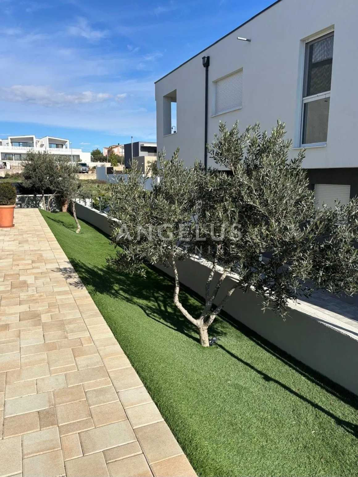 vodice - luksuzna vila s bazenom i pogledom na more, prodaja - slika 17