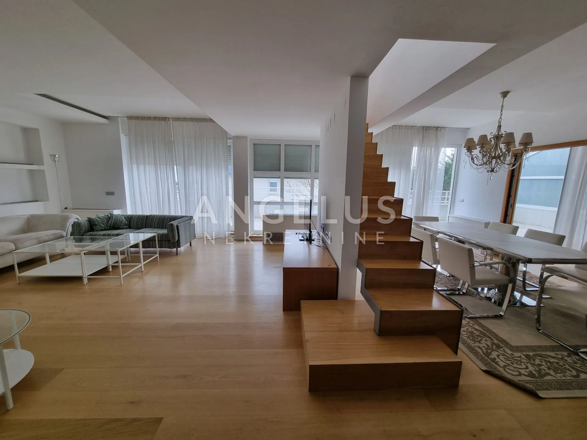 zagreb, pantovčak, luksuzni dvoetažni penthouse - slika 1