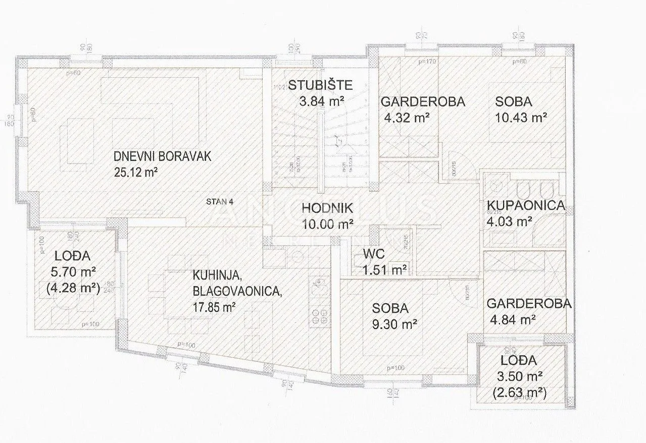 podstrana strožanac - trosoban dvoetažni stan, 2 parking mjesta - slika 38