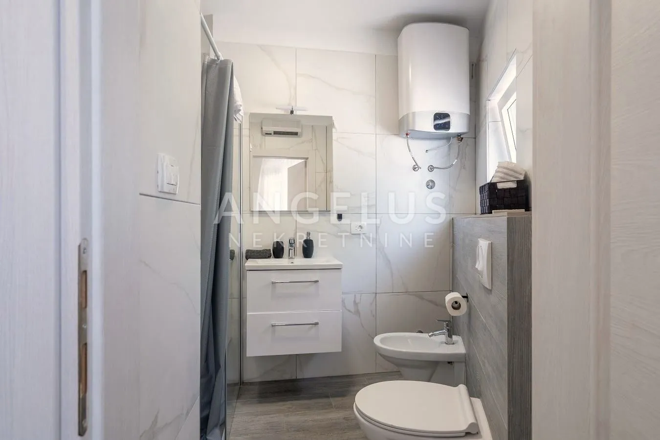 istra, barban - kuća sa jacuzzijem, 110m2, dugoročno! - slika 17