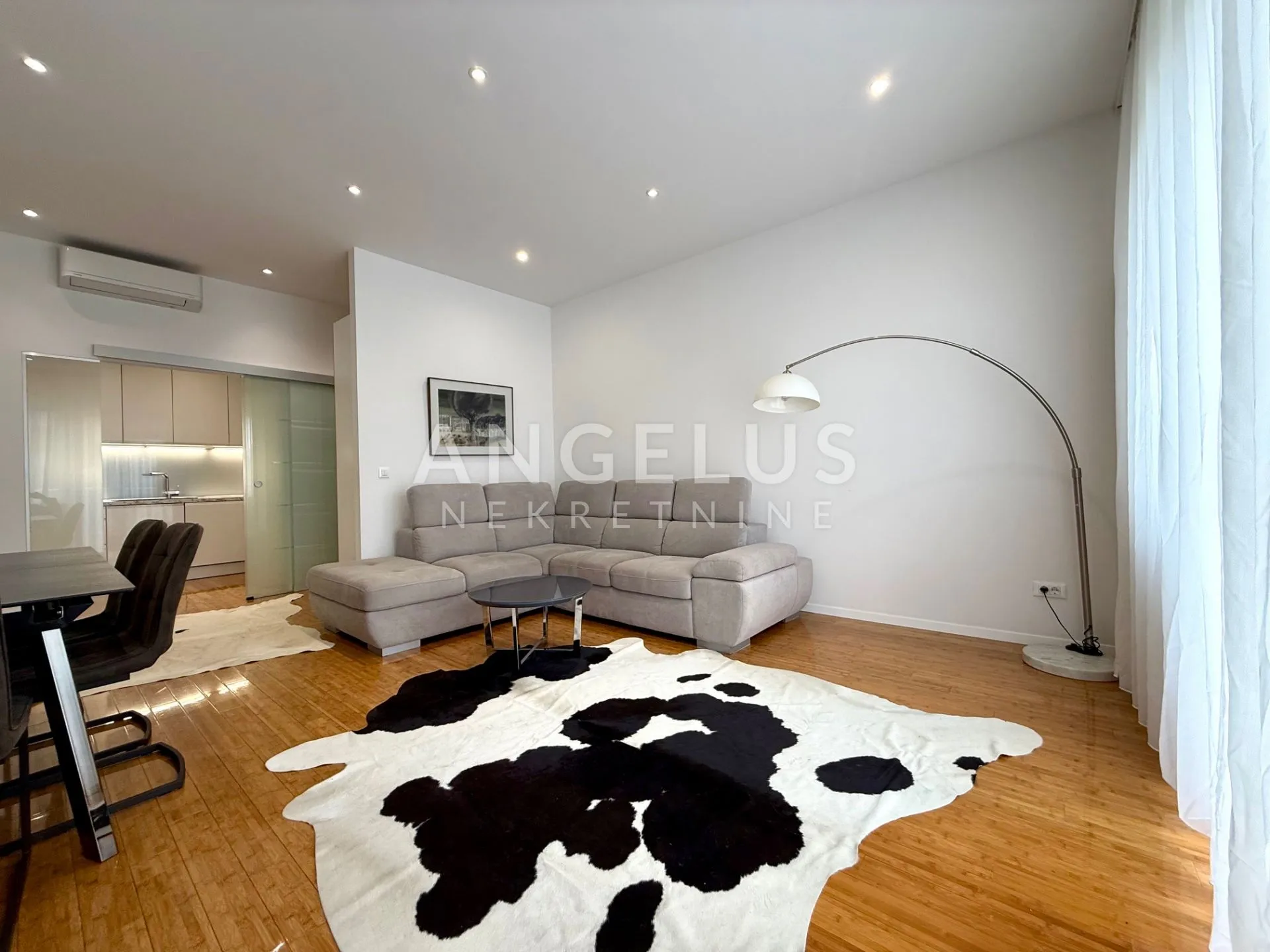 zagreb, centar - stan za najam 150 m2 s garažom - slika 4