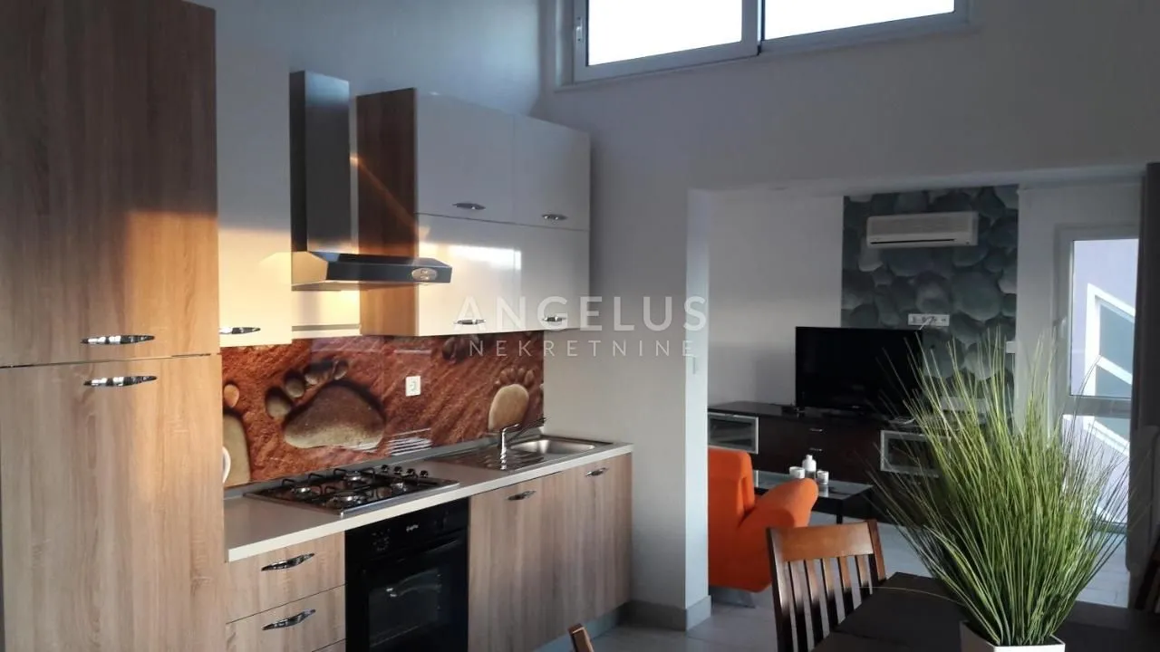 trogir - uređena apartmanska kuća sa bazenom i teretanom, 350 m2 - slika 11