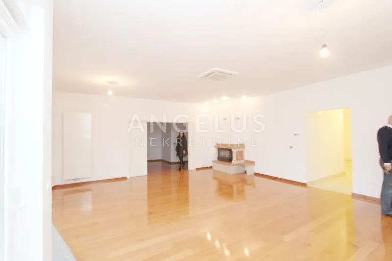 zagreb (prekrižje) stan za najam, 200m2 - slika 13