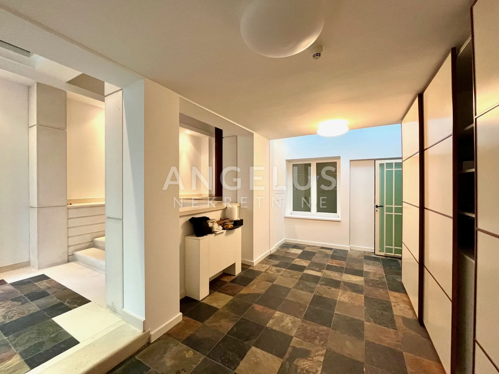 zagreb, tuškanac - obiteljska luksuzna vila 600m2 - slika 23