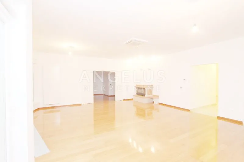 zagreb (prekrižje) stan za najam, 200m2 - slika 35