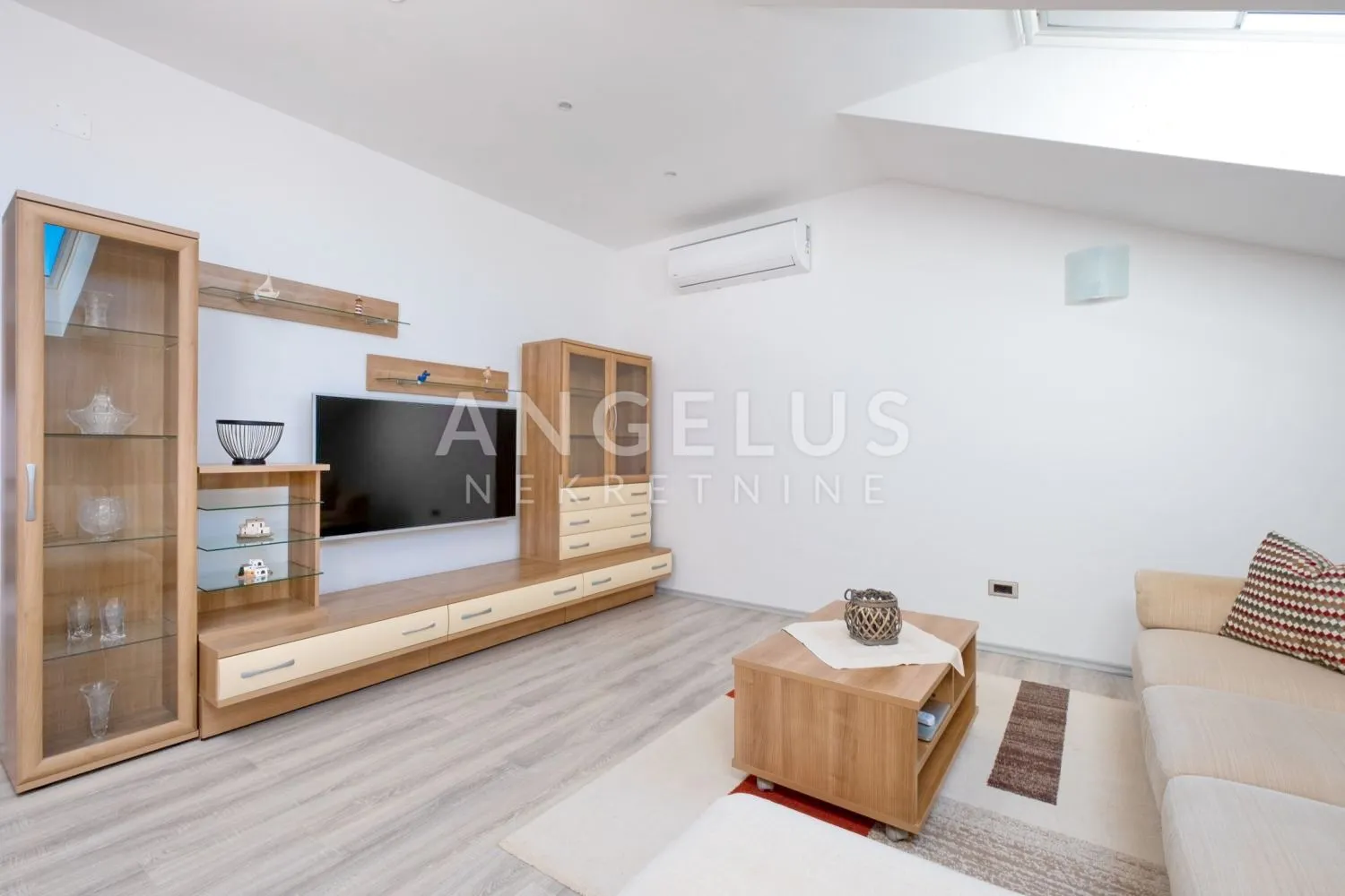 pelješac, lovište – prostrani stan prvi red do mora, 143 m² s parkingom – prodaja - slika 7
