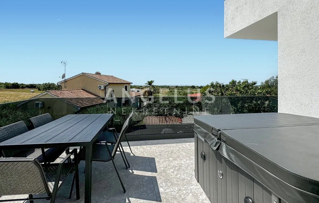 istra, poreč - stan 96m2 s jacuzzijem - slika 10