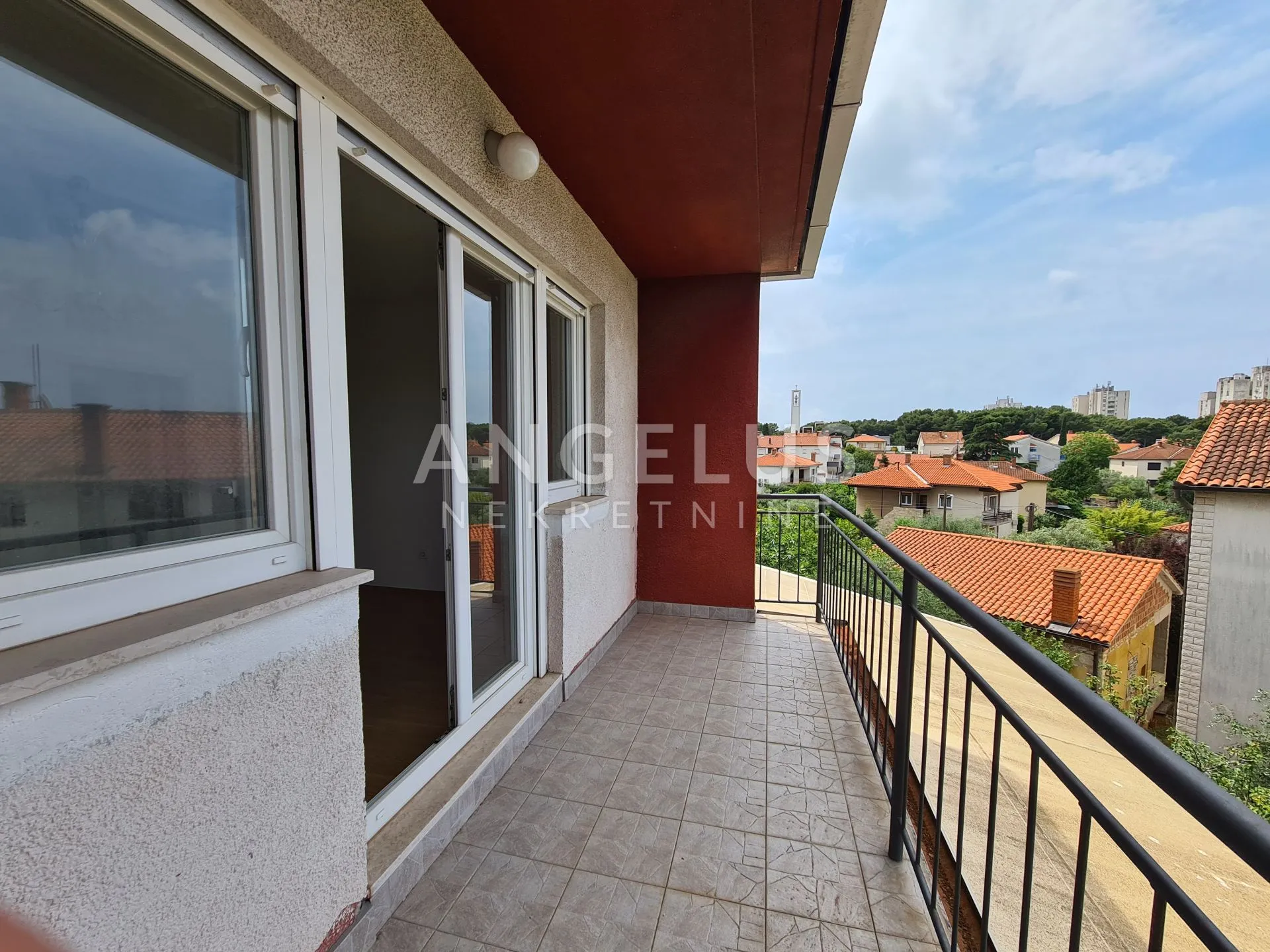 istra, pula - stan 110 m2 sa dvorišta 200 m2, prodaja - slika 12