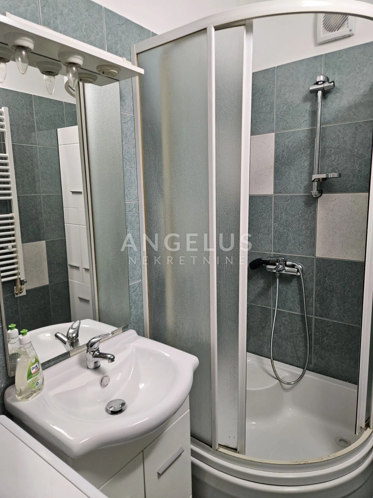 zagreb - utrine dvosobni stan na mirnoj lokaciji 55 m2 - slika 10