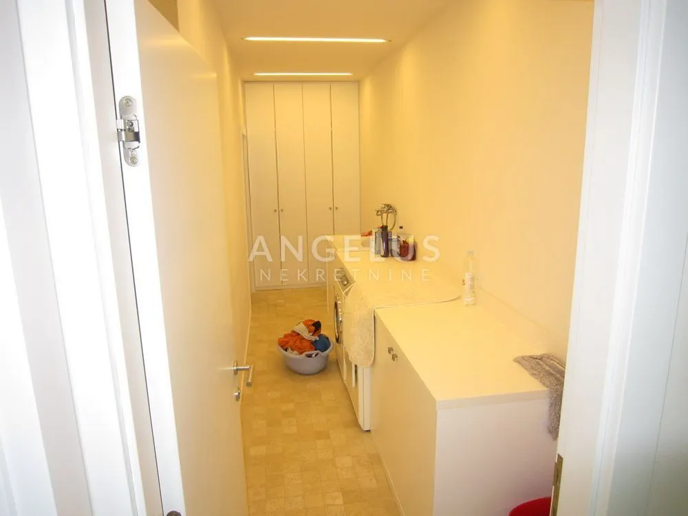 markuševac, ekskluzivna vila na prodaju, 700m2 - slika 15