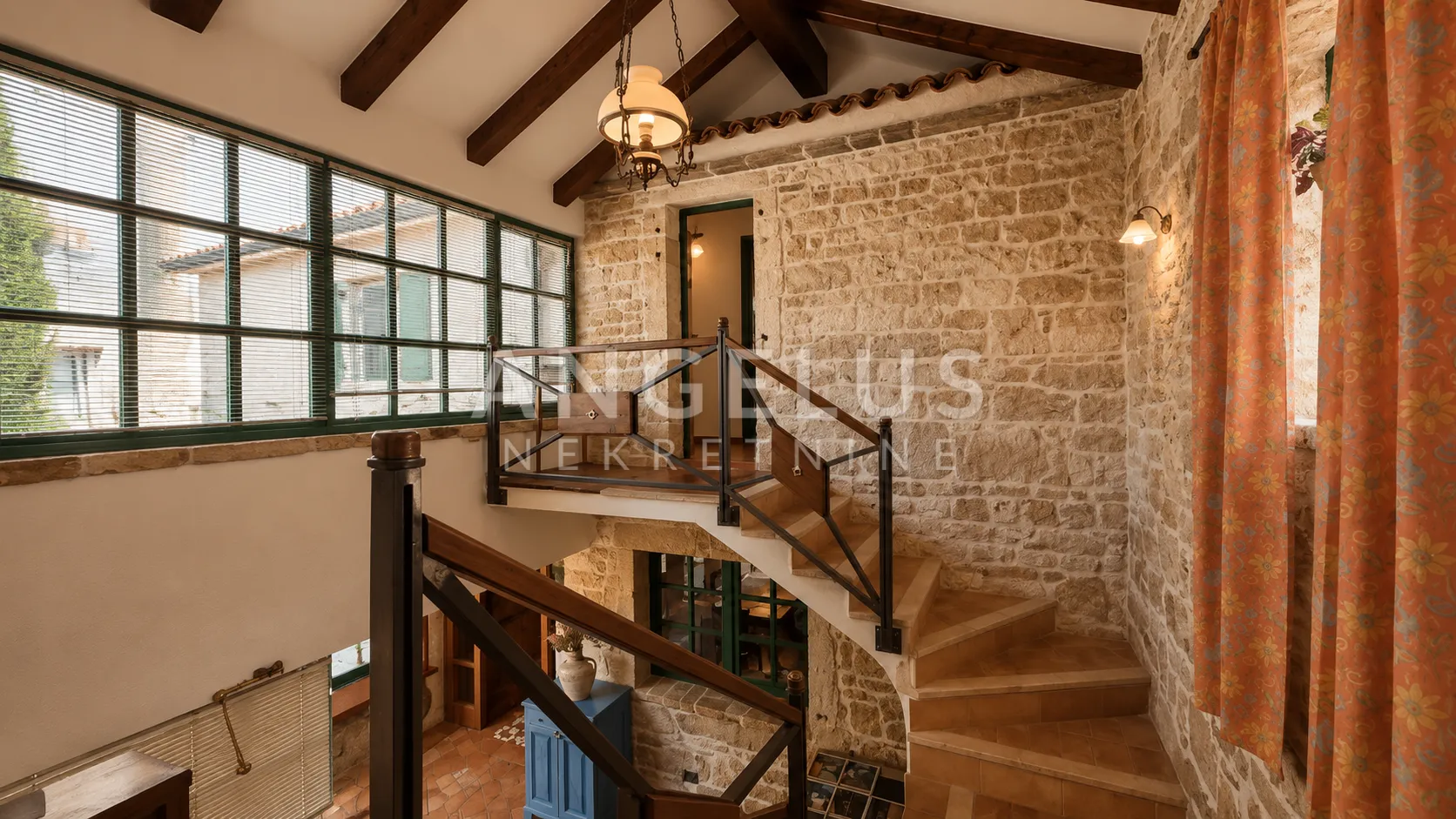 istra, višnjan - kamena kuća za dugoročni najam, 150m2 - slika 12