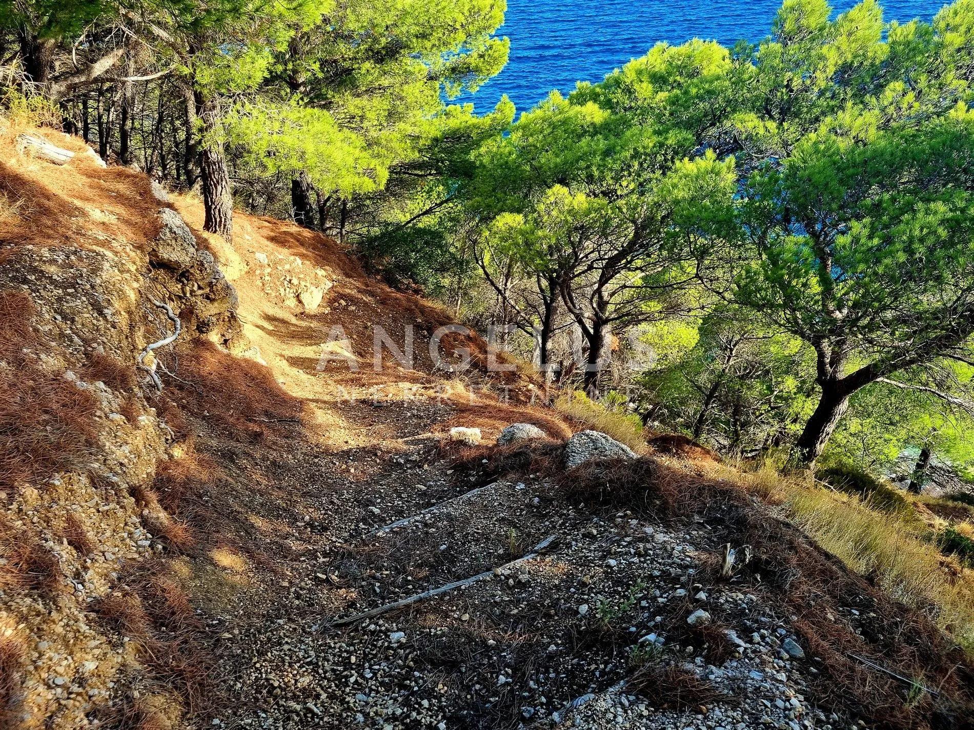 omiška rivijera - građ.zemljište prvi red do mora, pristup plaži - slika 18