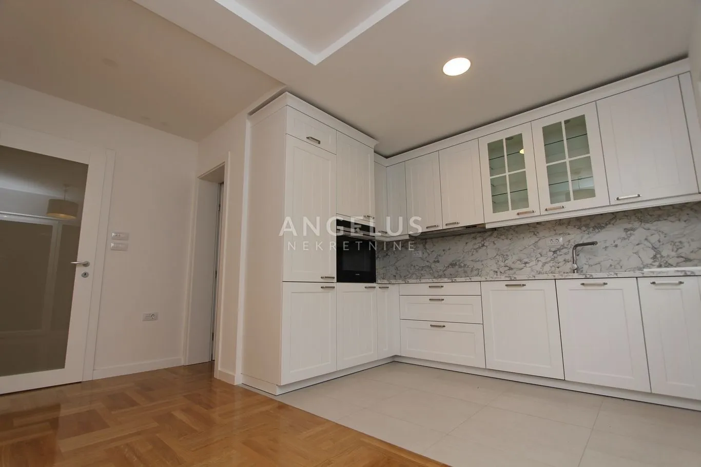 zagreb, mlinovi - luksuzna kuća 450 m2 s bazenom, garažom i vrtom - slika 10