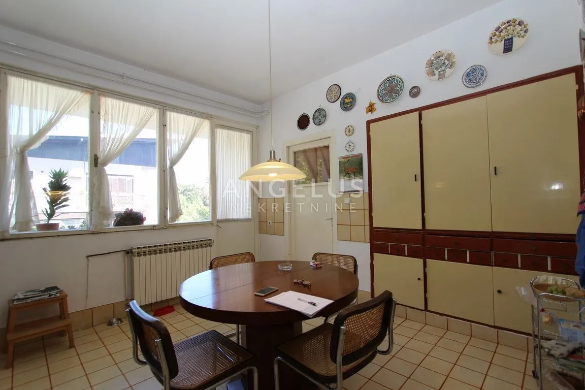 zagreb,tuškanac - stan 180m2 s terasom, vrtom i garažom - slika 15