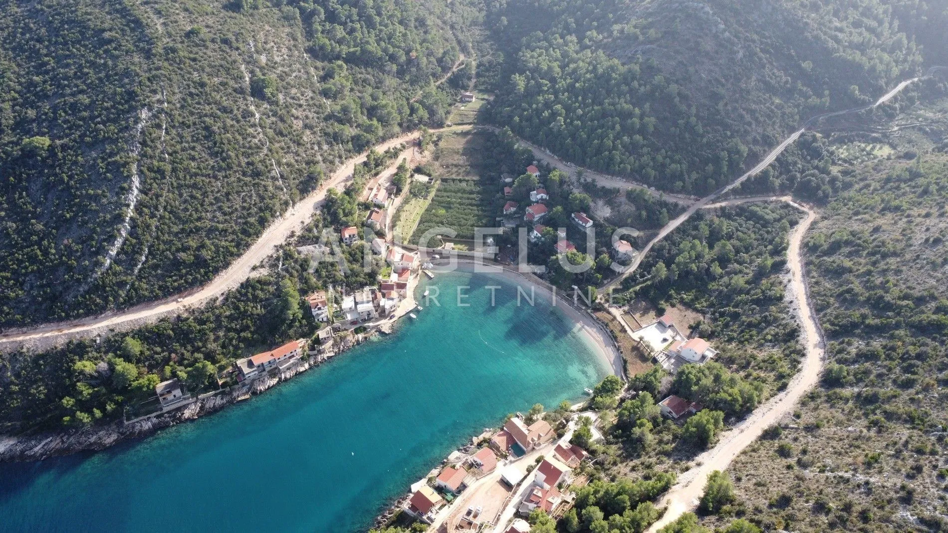 hvar, jelsa - atraktivno zemljište s pogledom na more 2000 m2 - slika 4