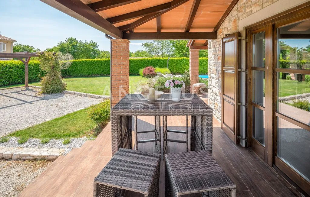 istra, sv. lovreč - vila s bazenom 120m2 - slika 23