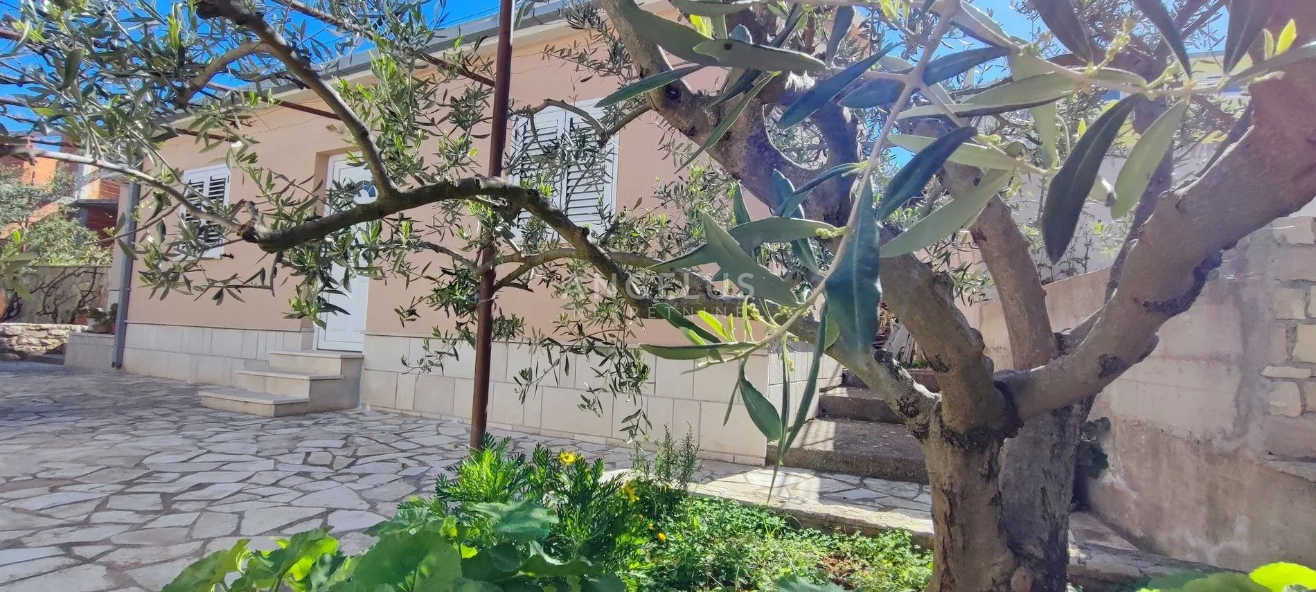 šolta, nečujam - kuća sa okućnicom i pogledom na more - slika 25
