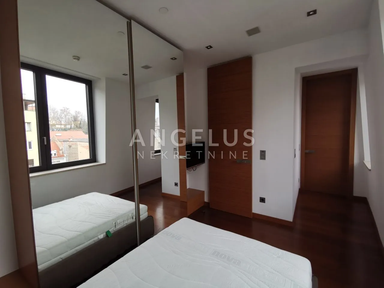 zagreb, centar - luksuzni stan 90m2 moderno opremljen - slika 10
