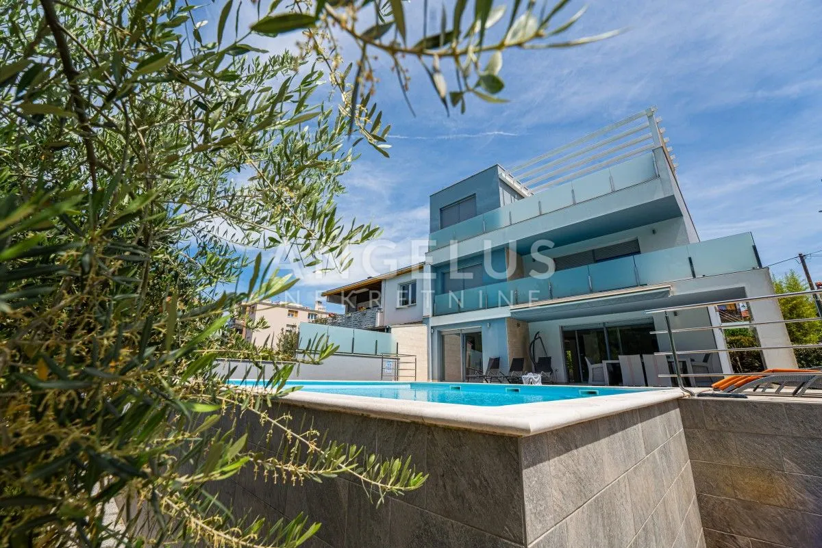 istra, pula - vila s bazenom za dugoročni najam, 285m2 - slika 32