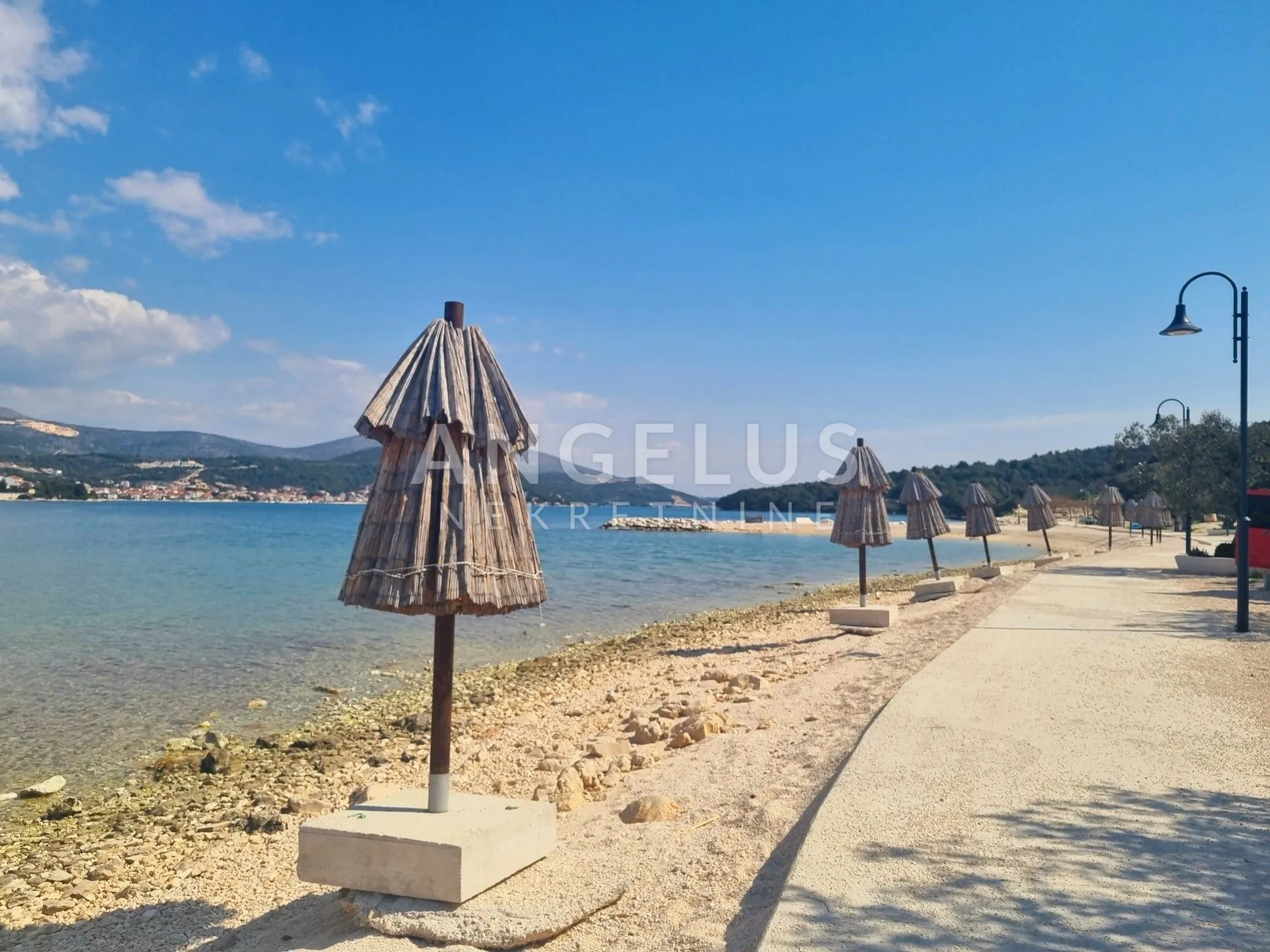 marina - trosoban stan prvi red do mora 103,38 m2, veliki petencijal - slika 21