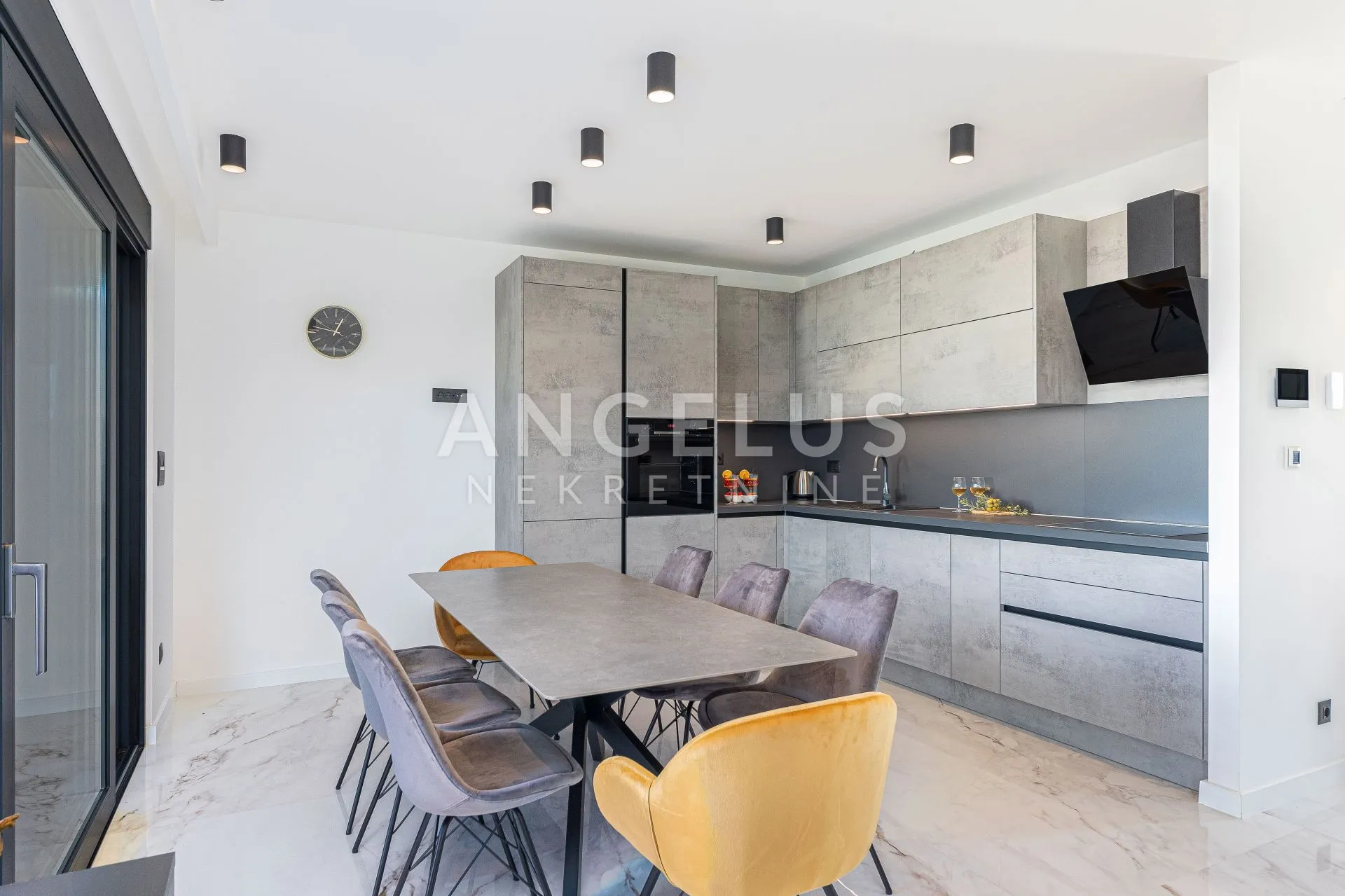 trogir, čiovo - luksuzna vila u nizu, sa bazenom i prekrasnim pogledom na more, 282 m2 - slika 23