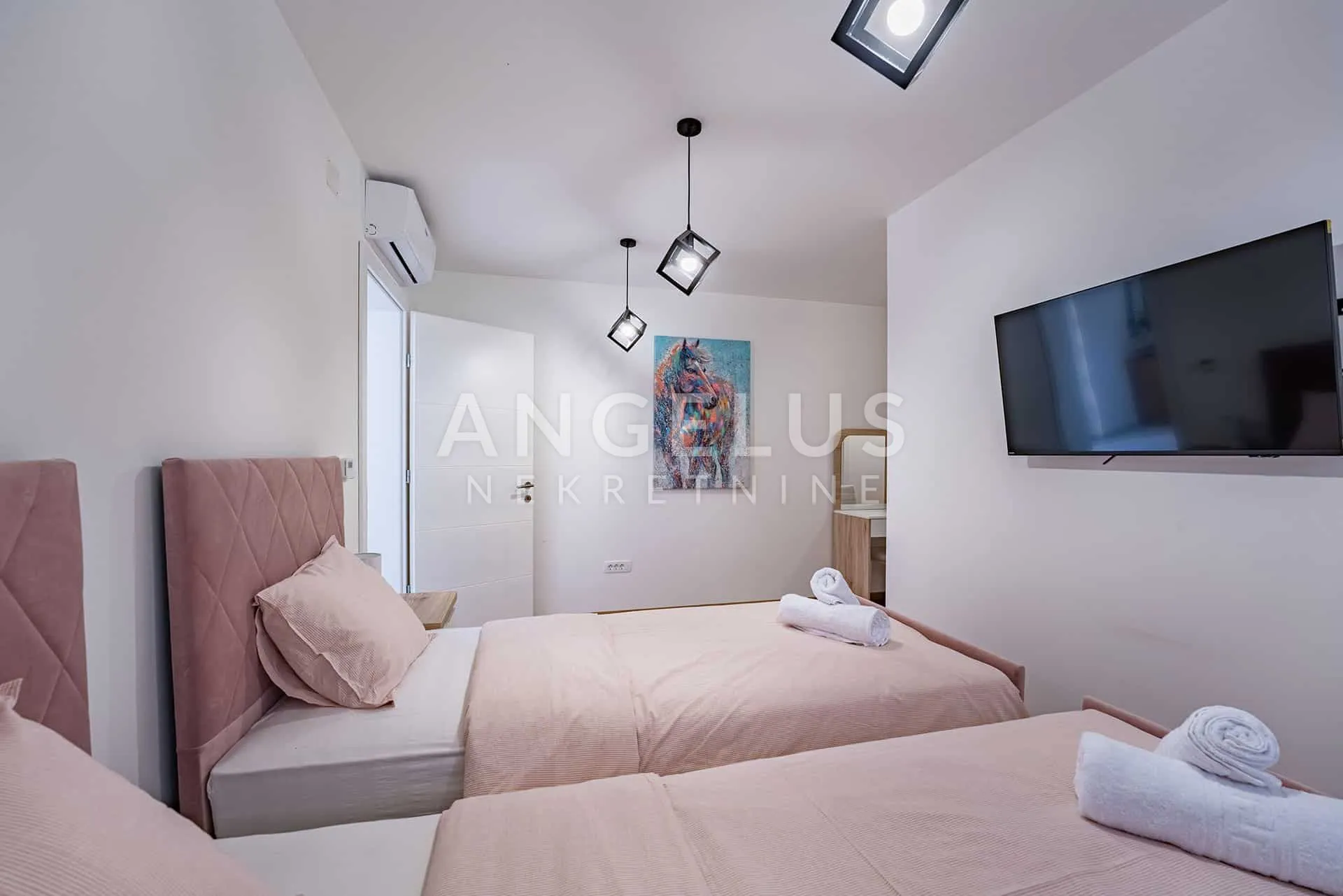 krk, dobrinj - luksuzna vila s bazenom 300m2 - slika 26