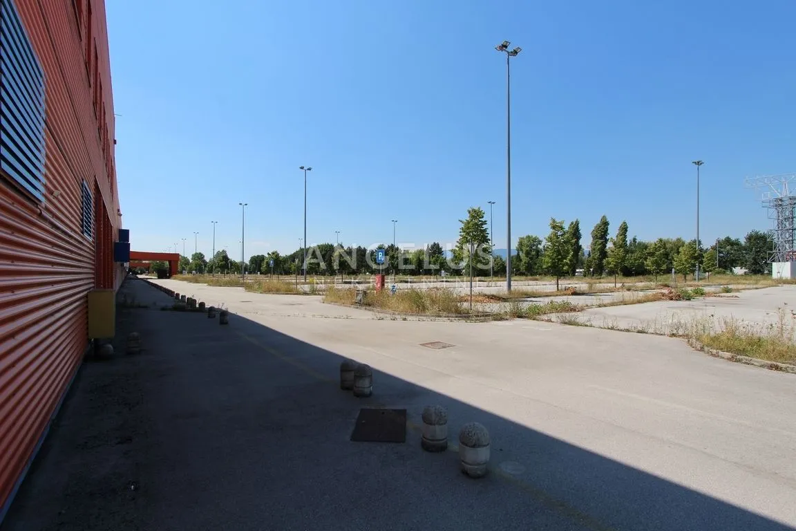 zagreb, žitnjak - prodajno skladišni objekt sa 730 parkinga - slika 16